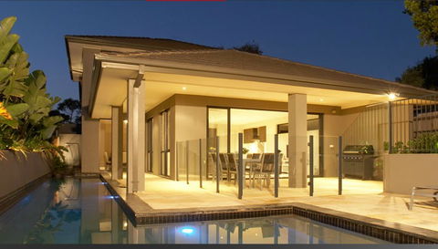 R M Norton Builders - Builders NSW 1